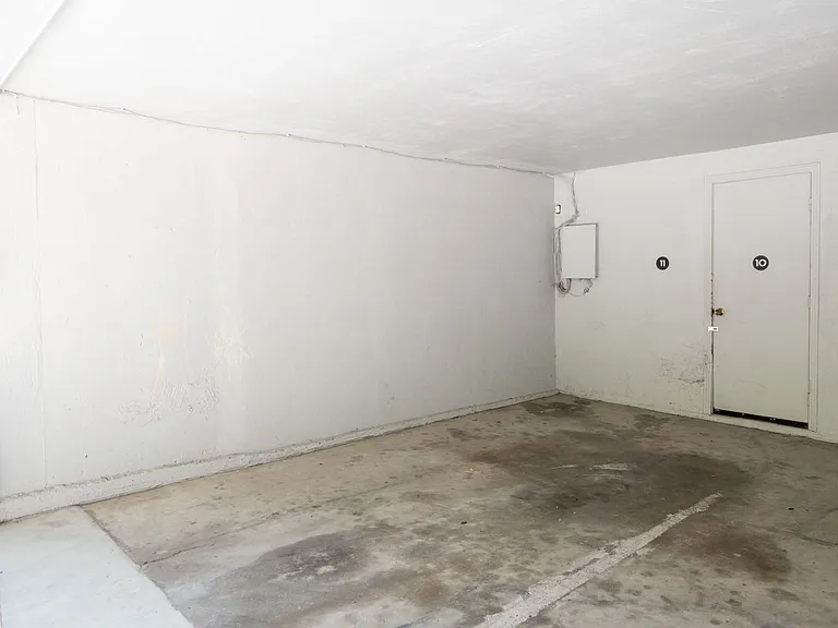 11 S Knoll Rd #15 — Photo 17