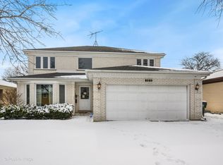7141 W Oakton Ct, Niles, IL 60714