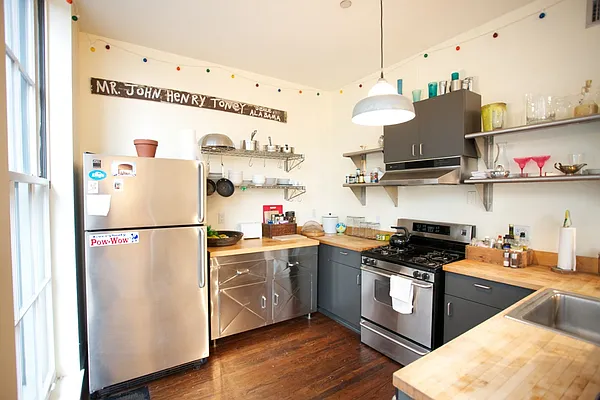 Rented by Momo Acquisition Group | media 13