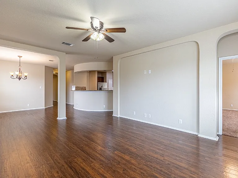 9023 Hubbard Hl — Photo 21