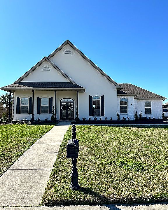1st image of 706 Spring Thyme Dr