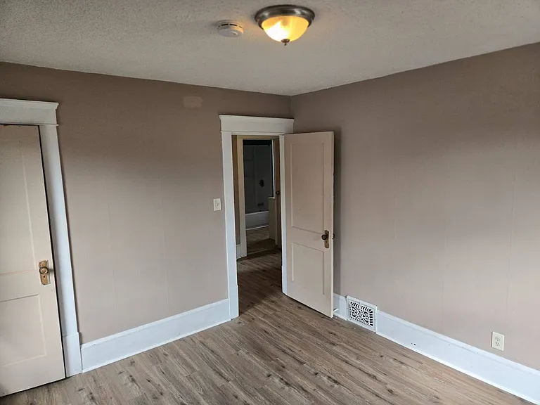 1029 Harpster Ave — Photo 16