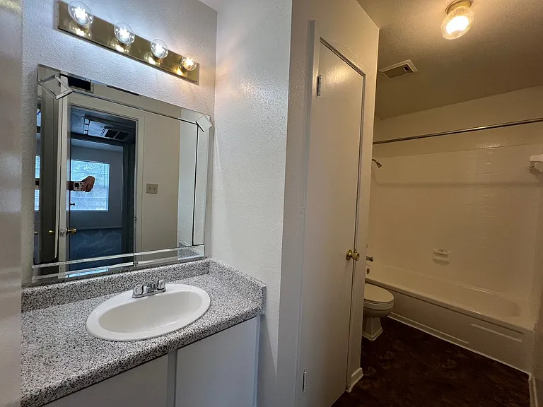 Cypresswood Apartments — Photo 18