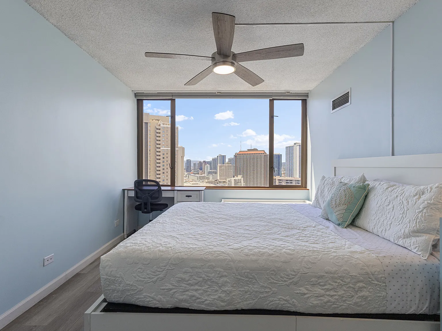 411 Hobron Lane #3004 - 3004 — Photo 4