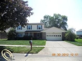 38871 Meeting House Ln, Livonia, MI 48154