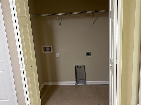 5th image of 645 Bluebill Ct #A