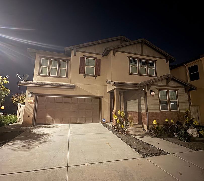 1st image of 1028 18th St
