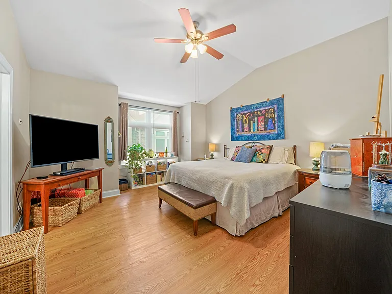 3930 Wehrman Ave — Photo 15