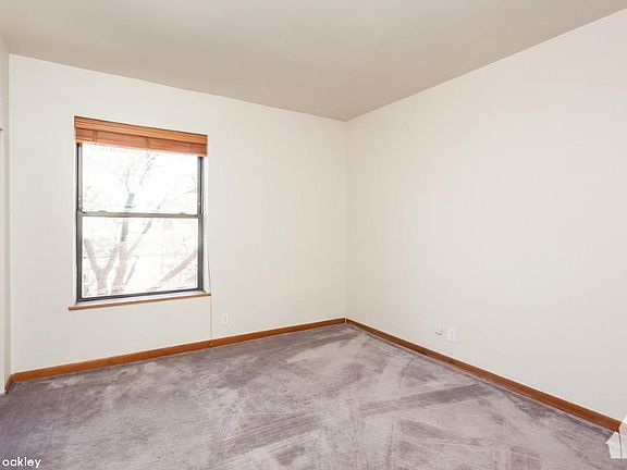 4th image of 1022 N Oakley Blvd #315