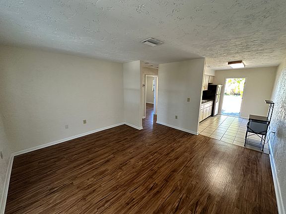 4th image of 1406 27th St W