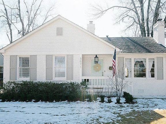 3rd image of 3571 Kenwood Ave