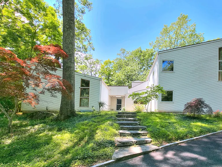 112 Birch Hill Rd — Photo 40
