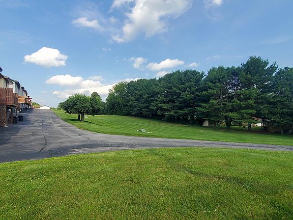 5th image of 121 Oakcrest Cir #1