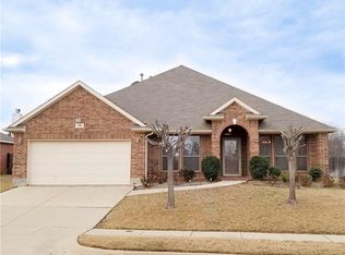 76 Lucas Ln, Edgecliff Village, TX 76134