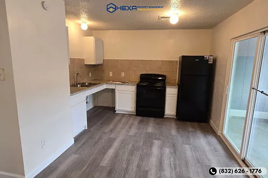 6545-6611 Brittmoore Rd — Photo 11