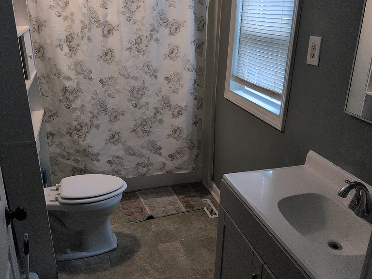 310 W Main St — Photo 6