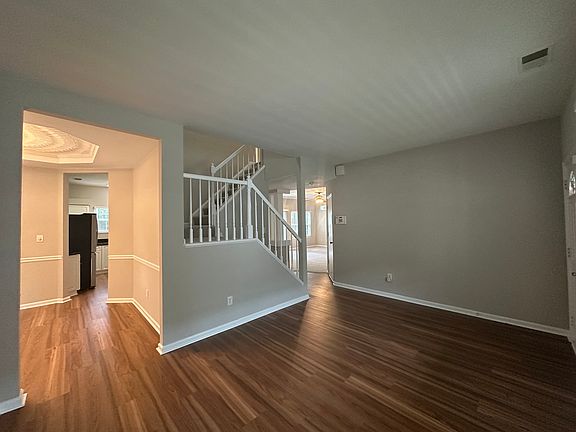 3rd image of 1840 Laurel Oak Ln
