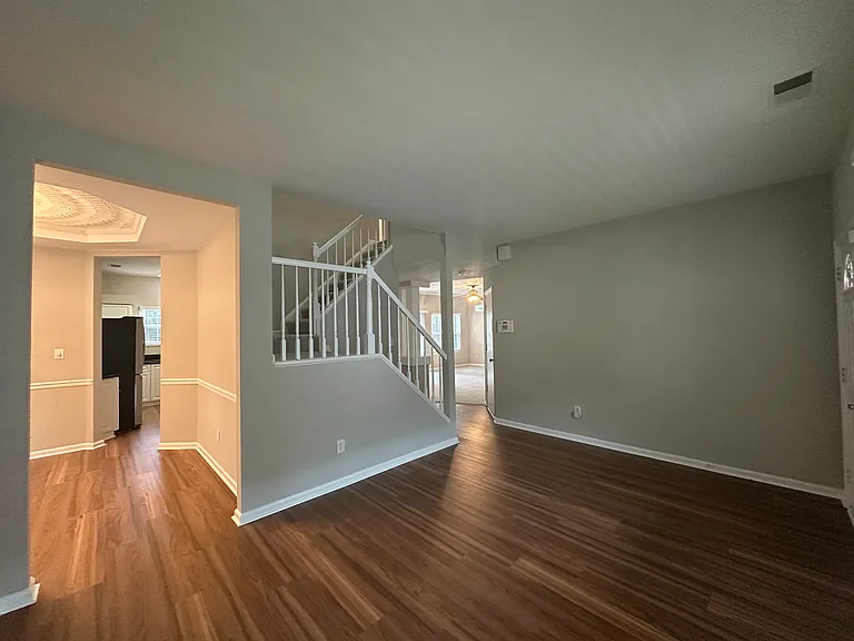 1840 Laurel Oak Ln — Photo 3
