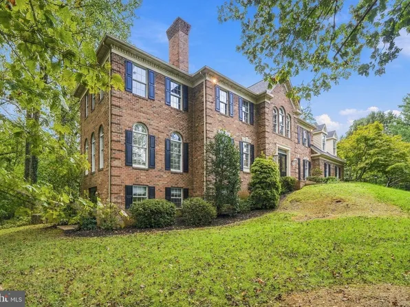 7831 Trafalgar Pl, Warrenton, VA 20186
