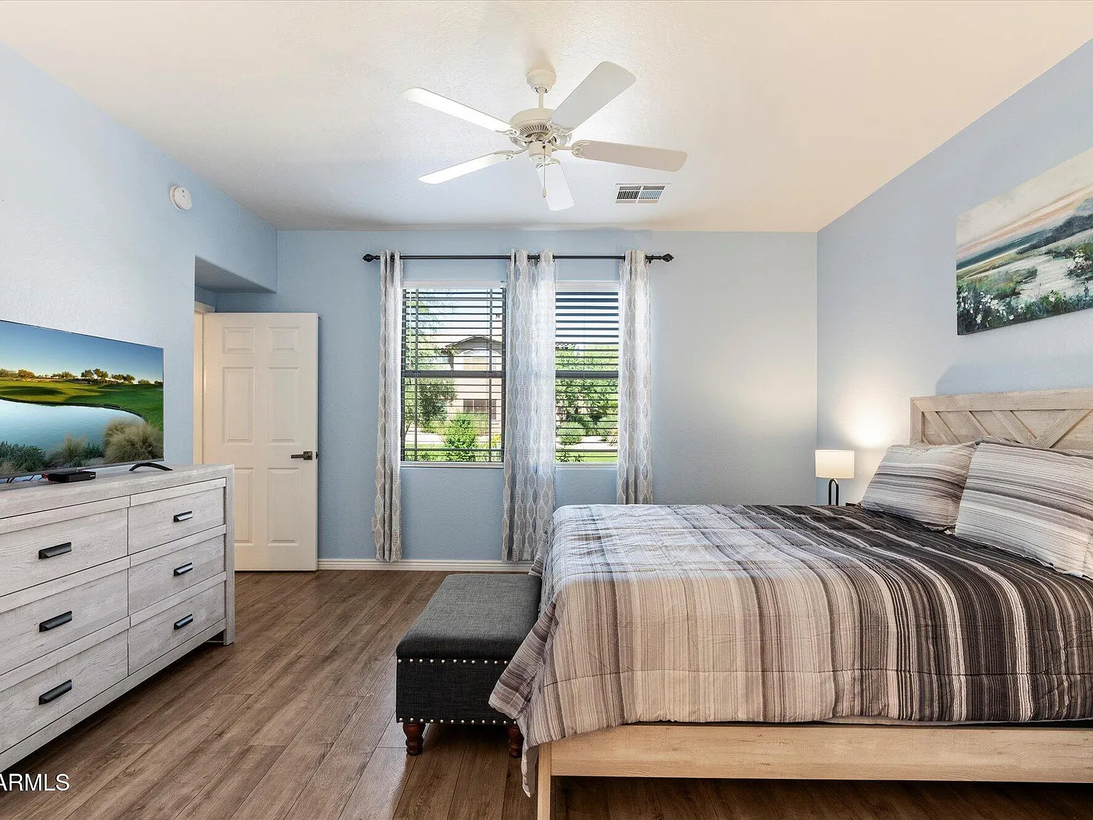 2 bed, 2.0 bath, 1301 sqft, $3,700 — Photo 3