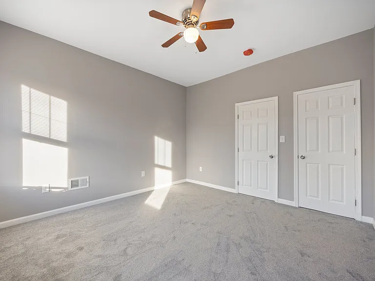 723 N Luzerne Ave — Photo 17