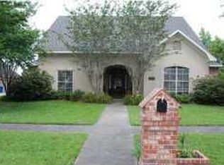 200 River Oak Cir, Lafayette, LA 70508