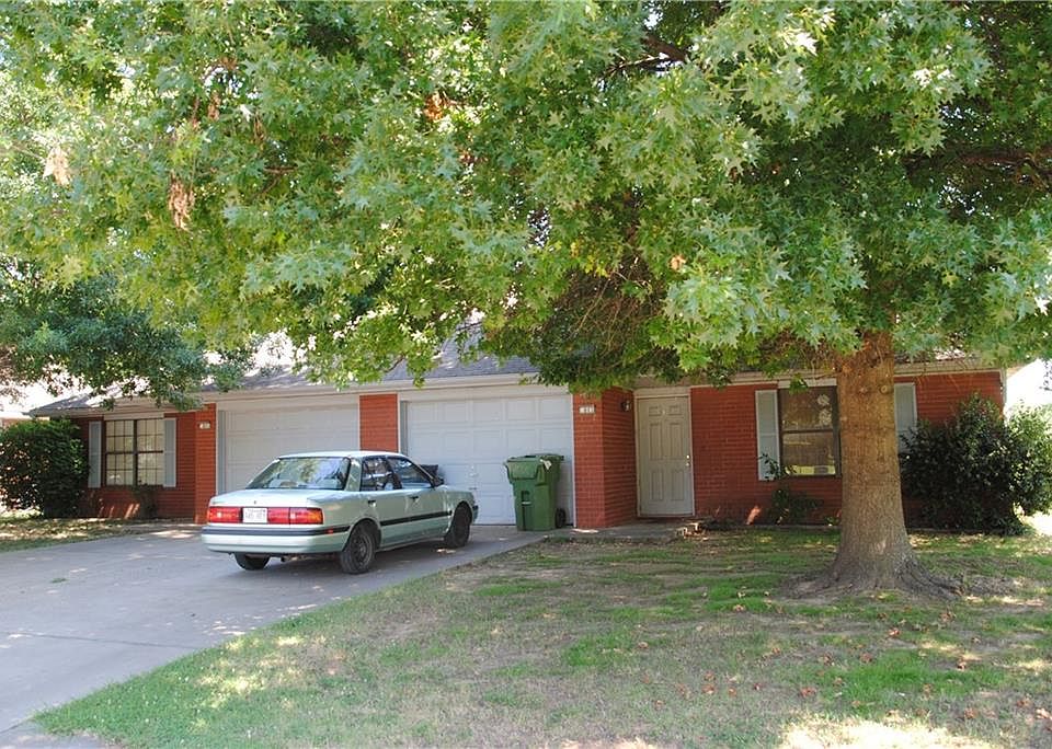 1st image of 801 E Eastview Dr