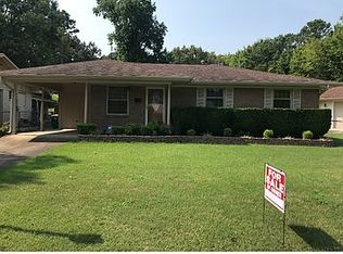 9319 Cloverhill Rd, Little Rock, AR 72205