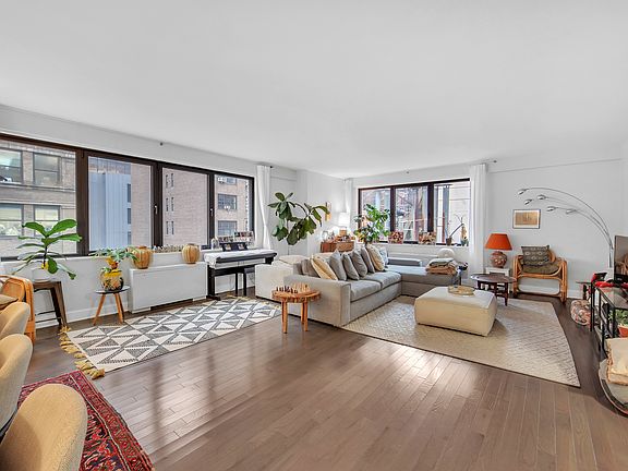 3rd image of 116 Central Park S APT 12B