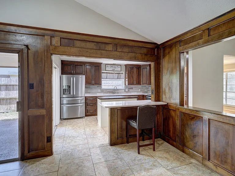307 San Saba Dr — Photo 4