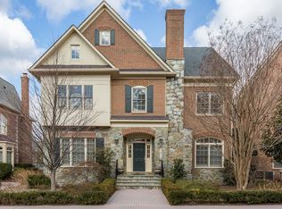 7216 Farm Meadow Ct, Mc Lean, VA 22101