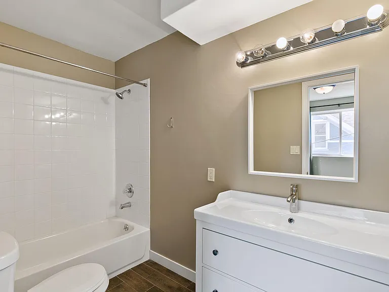 724 E 18th Ave — Photo 14