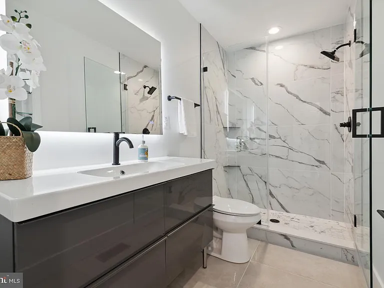 1207 Dellwood Ave — Photo 24