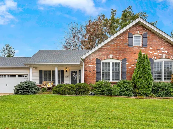 1550 Shadow Ln, Saint Charles, MO 63303