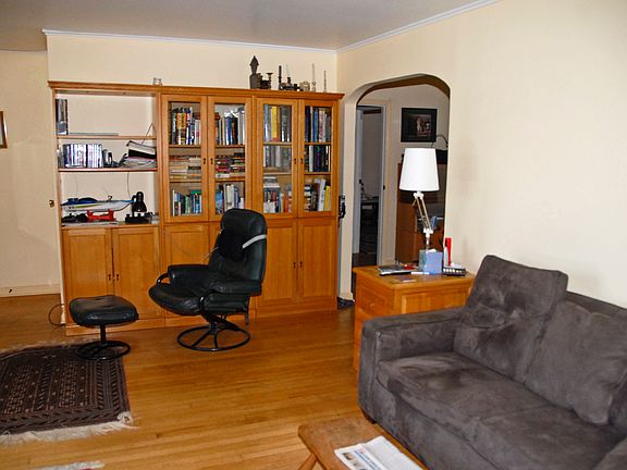 3rd image of 48 Lake Dr