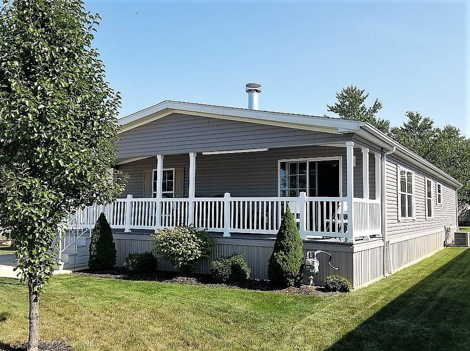 1st image of 220 Pin Oak Cir