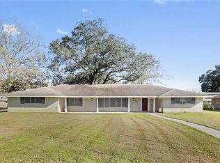 301 Saint John St, Luling, LA 70070