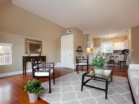 5th image of 215 Athol Ave #C