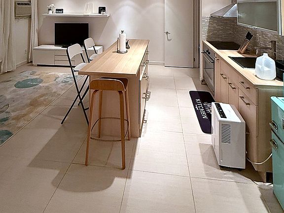 4th image of 9 Manhattan Pl #Gf