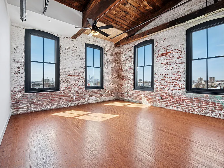 Hancock Lofts — Photo 27