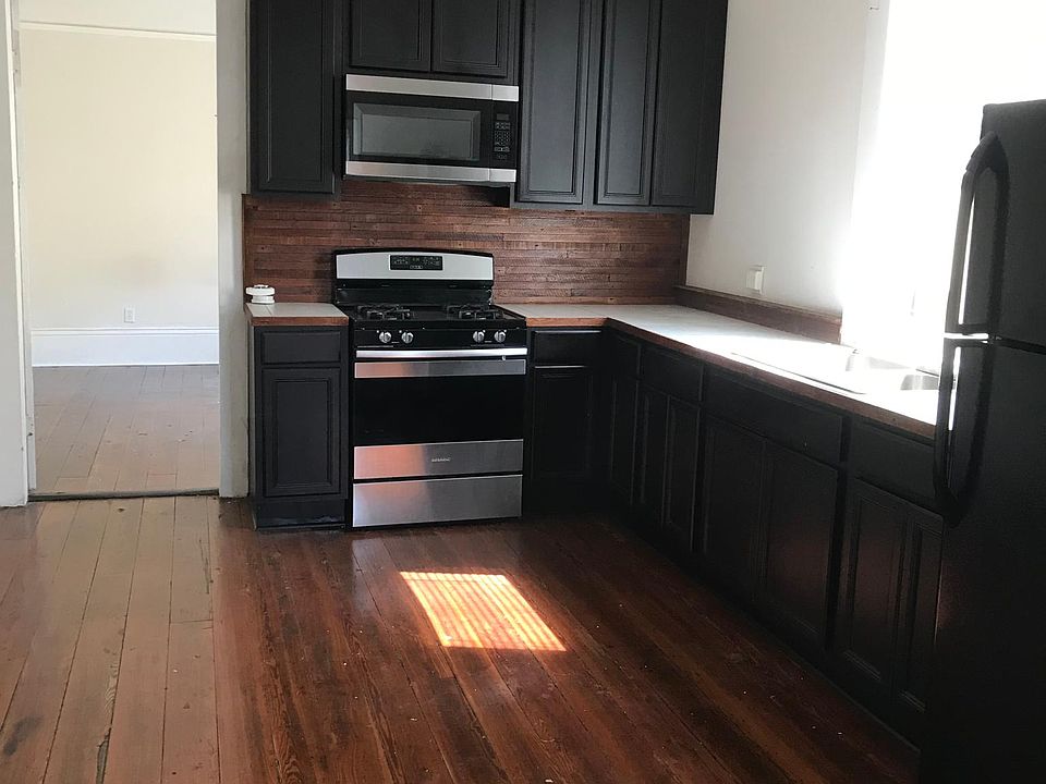 1st image of 3925 Annunciation St