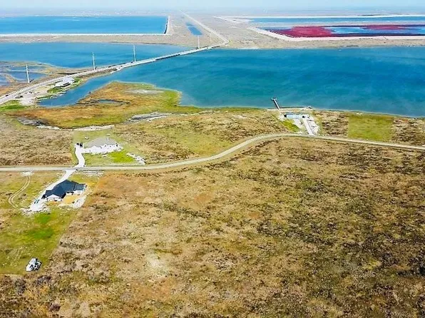 2542 State Highway 188, Rockport, TX 78382