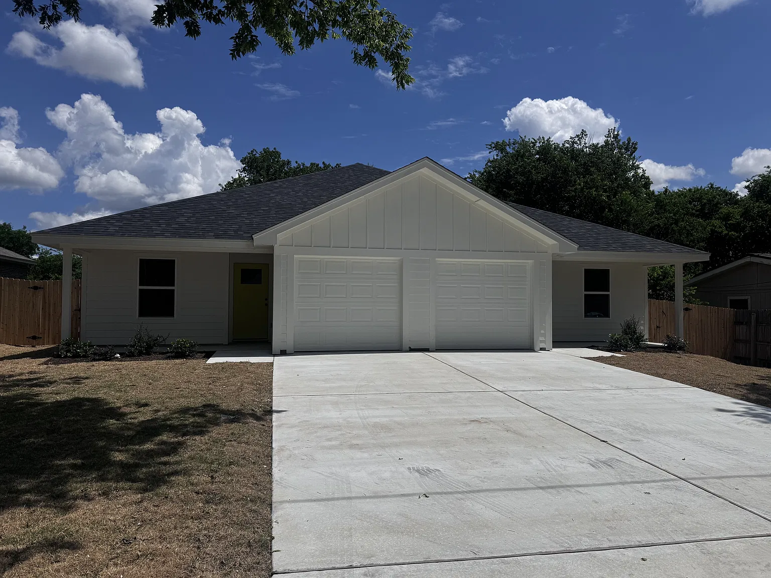 209 Elbert Lane - A — Photo 1