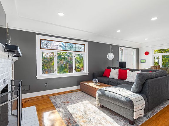 4th image of 1512 NW 70th St #1