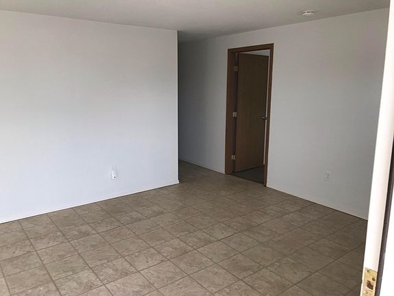 2nd image of 125 S Lincoln Dr APT C