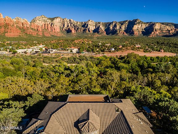 3rd image of 110 SugarLoaf Drive