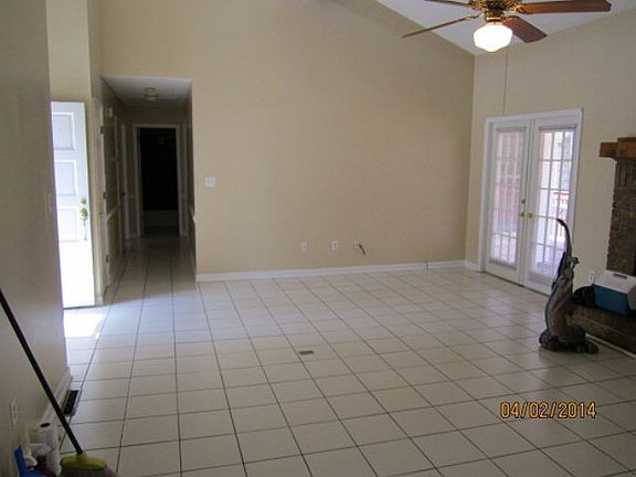 5th image of 105 Curl Dr
