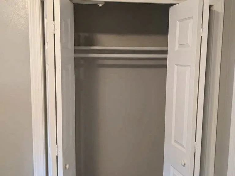 Closet located in room 3