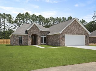 14 Grand Cv, Petal, MS 39465