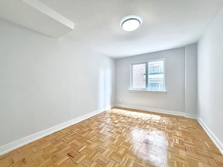 95 Lawton Blvd #307 — Photo 11